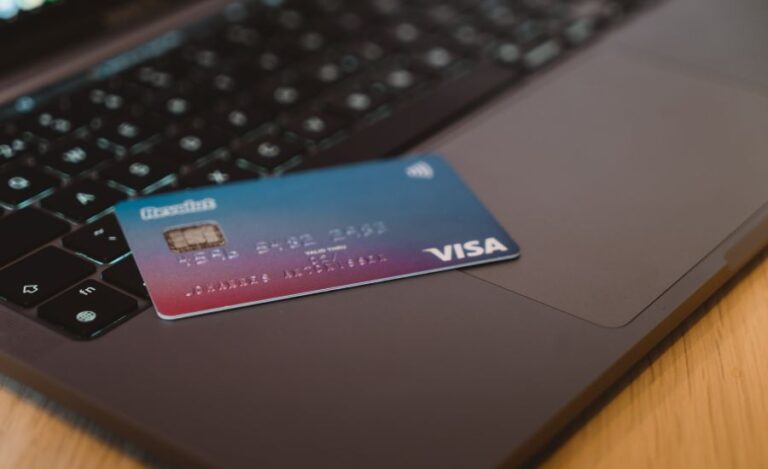 How to Convert Visa Gift Cards to Cash In 2023?