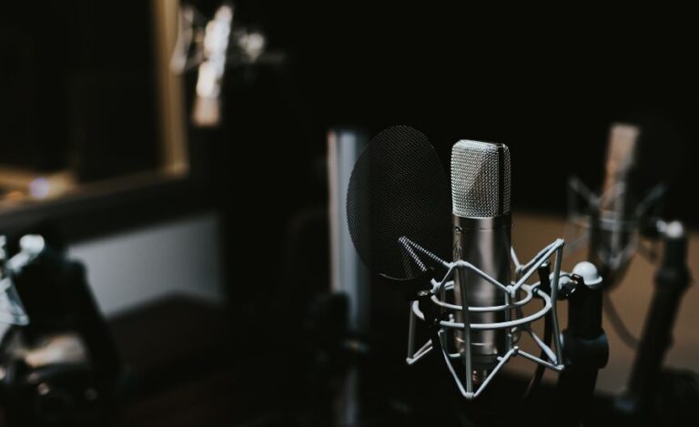 How To Start A Podcast Business For Free With My Phone?